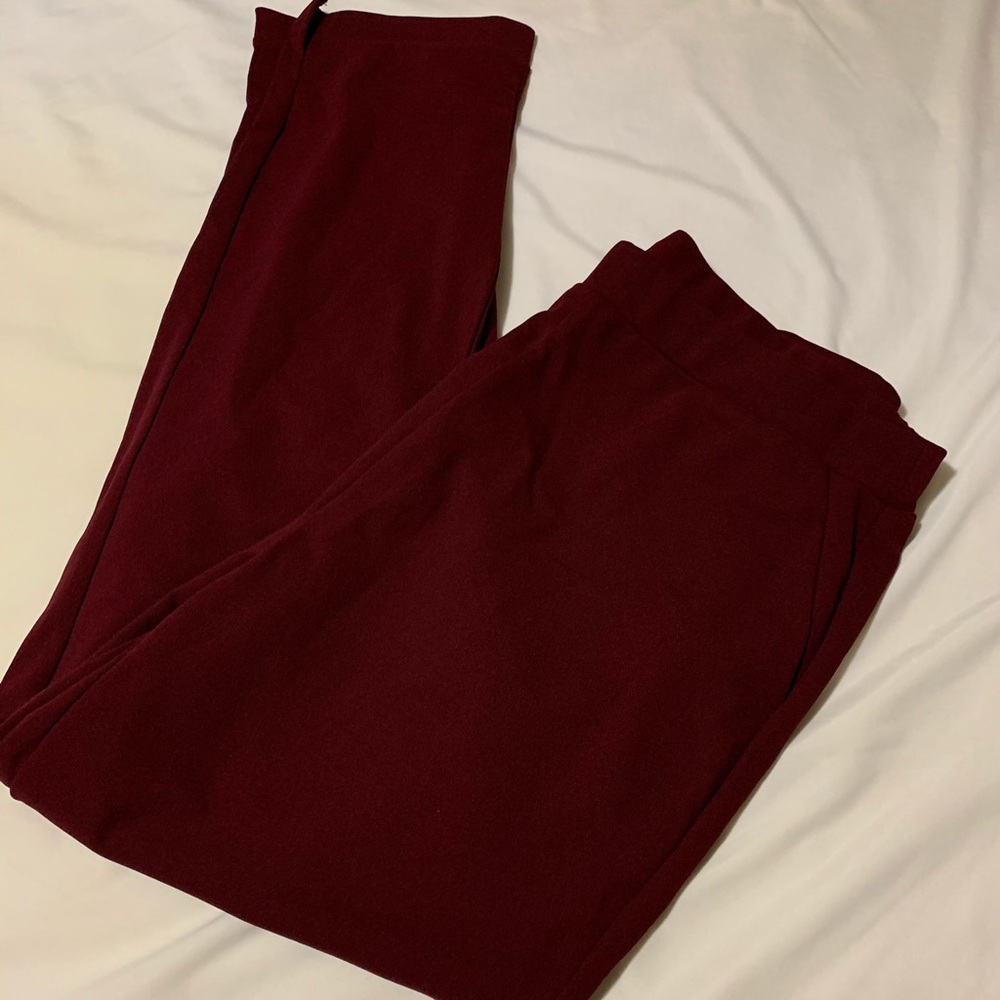 NWOT. Shein XL burgundy leggings